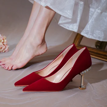 Вино-червени обувки За Булката От Замшевой Тъкан В Китайски Стил, Сватбени Обувки-лодка 2022 Година с Висок Ток-висок ток, украсени с пайети, Тънки Елегантни обувки